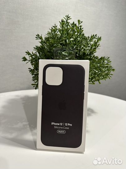 Чехол на iPhone 12 Pro с Анимацией и MagSafe