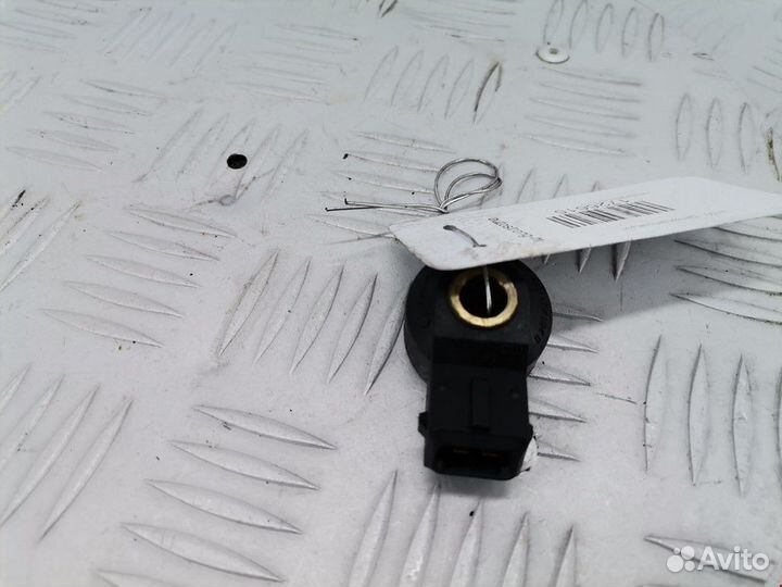 Датчик детонации Volkswagen Golf 3 2000 030905377C