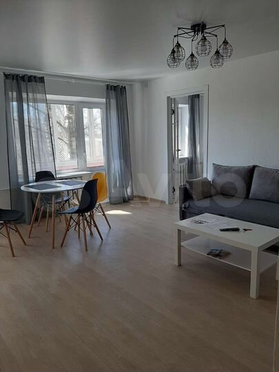 2-к. квартира, 45 м², 2/4 эт.