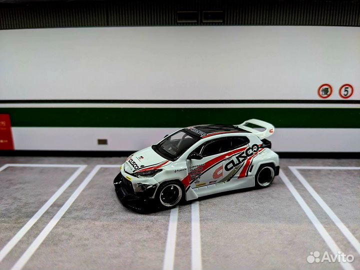 Pop race Toyota 1:64