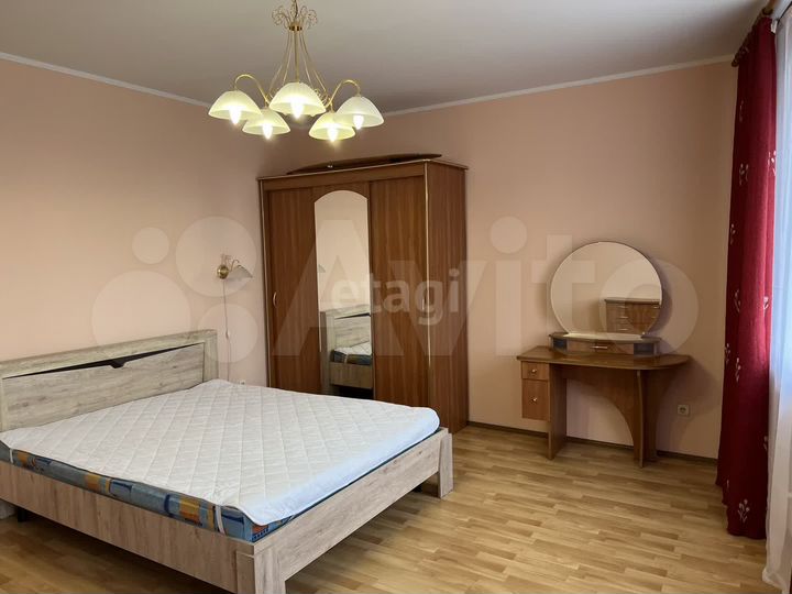 3-к. квартира, 120 м², 7/10 эт.