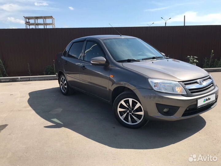 LADA Granta 1.6 МТ, 2015, 175 000 км