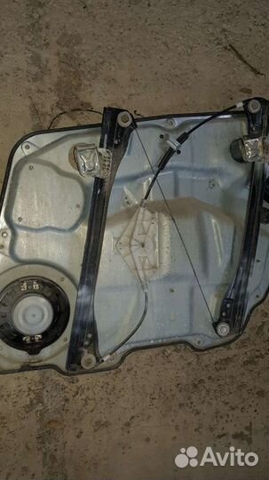 Стеклоподъемник передний левый на Mercedes ML 164