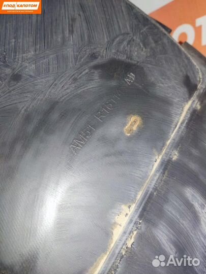 Подкрылок передний правый Ford Focus 3 2011