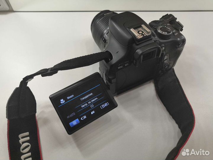 Зеркальный фотоаппарат Canon EOS 600D