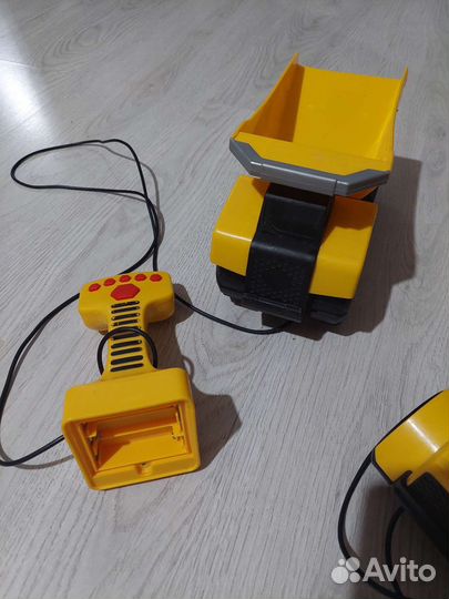 Игрушки белаз и погрузчик