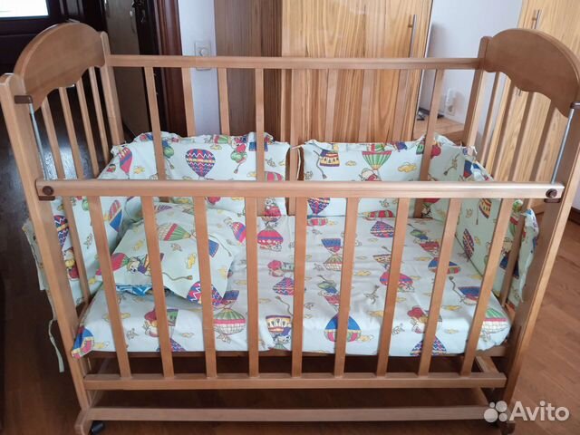 Детская кроватка + матрас +бортики +постельн.бельё