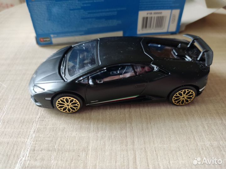 Модель автомобиля 1/43 lamborgini