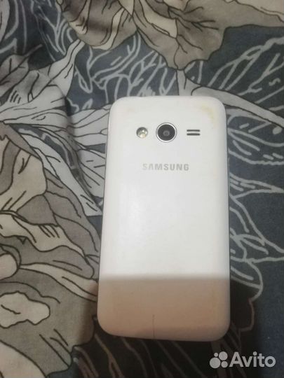 Телефон Samsung