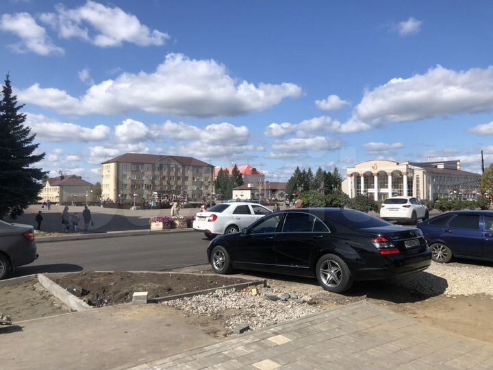 Торговая площадь, 438 м²