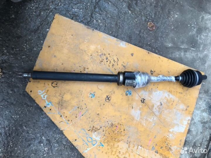 Привод передний правый Volvo S60 2005