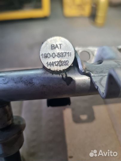 Топливная рампа с форсунками EP6CDT