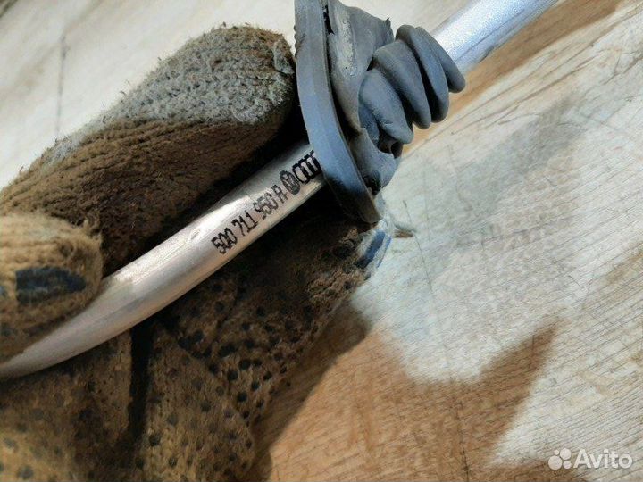 Трос ручника Skoda Octavia A7 liftback 1 2019