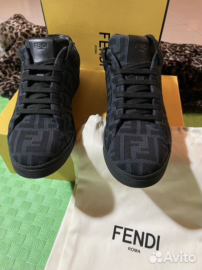 Кеды мужски fendi