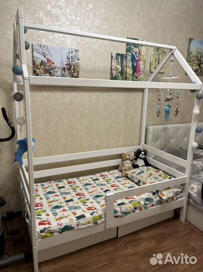 Кровать детская домик