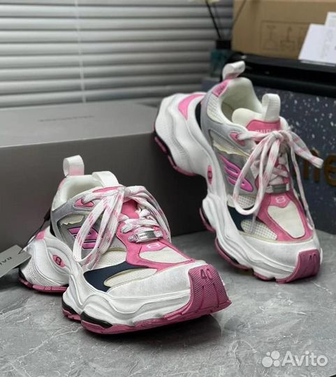 Кроссовки женские Balenciaga розовые