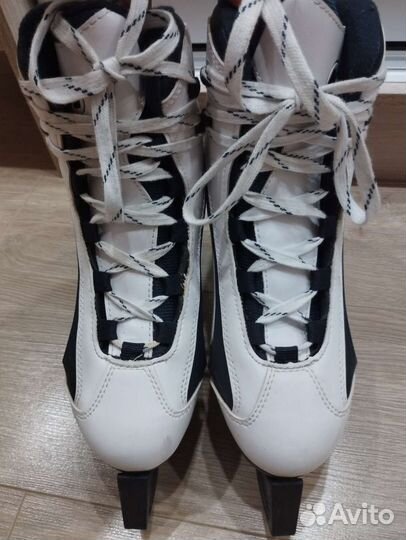 Коньки профессиональные