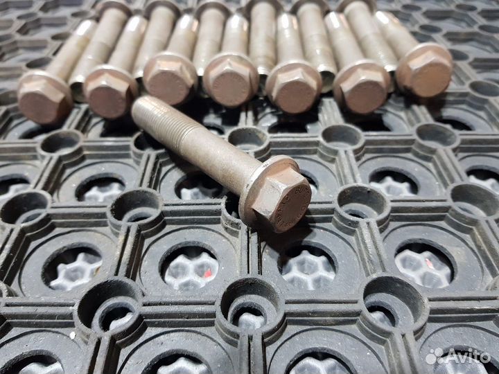 21344746 Комплект болтов маховика