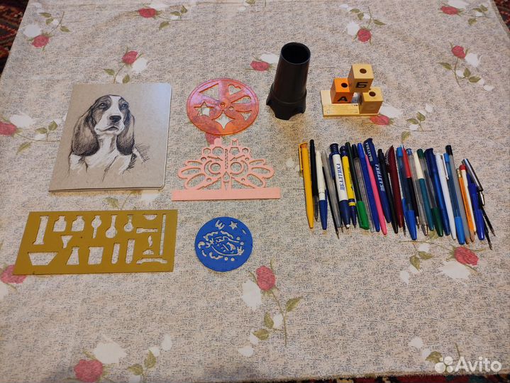 Стаканчики, тетрадь, линейки и ручки, цена за всё