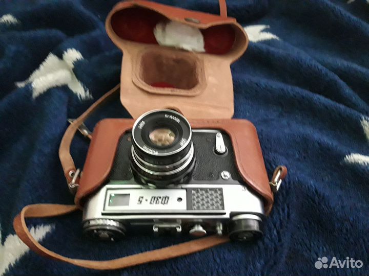 Пленочный фотоаппарат СССР с макрообъективом