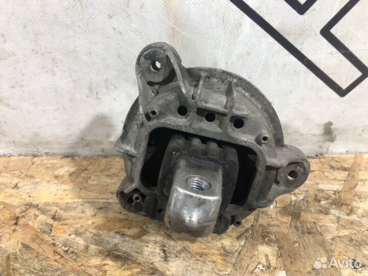 Подушка двигателя передняя левая Bmw 5-Series F10