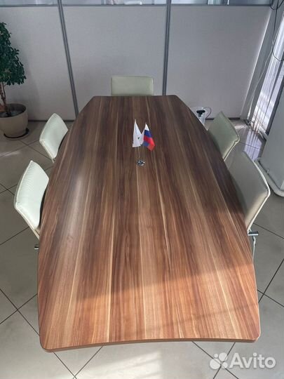 Конференц стол