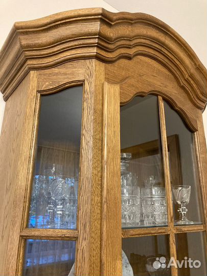 Шкаф витрина буфет