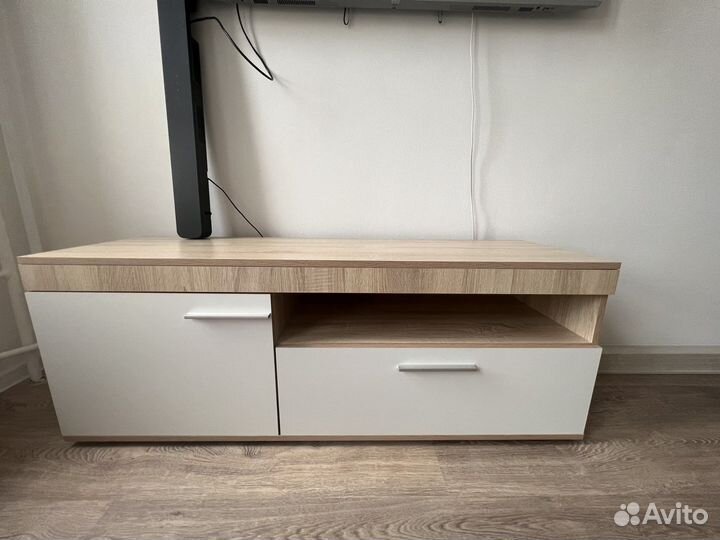 Тумба под телевизор