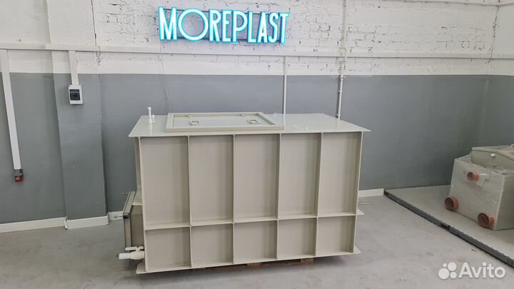 Контейнер для перевозки живой рыбы e61