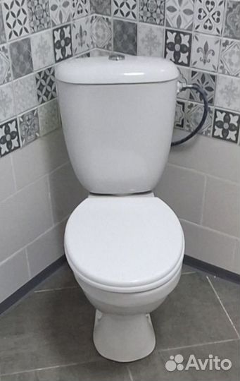 Унитаз с бачком новый