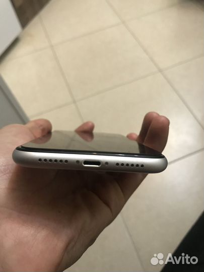 iPhone Xr, 128 ГБ