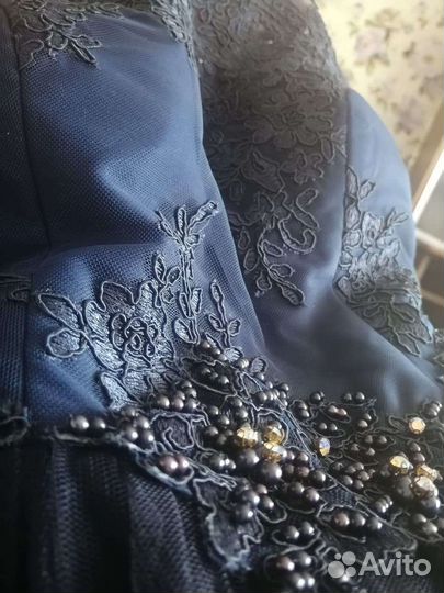 Вечернее длинное платье