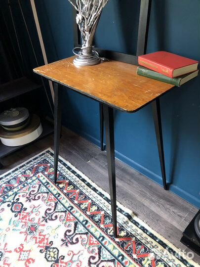 Винтажный столик