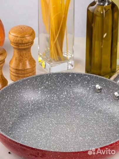 Сковорода с мраморным покрытием 28см