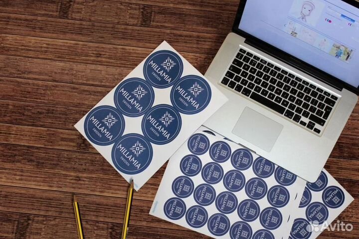 Печать на самоклеящейся пленке, печать наклеек