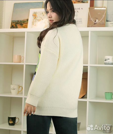 Свитер женский