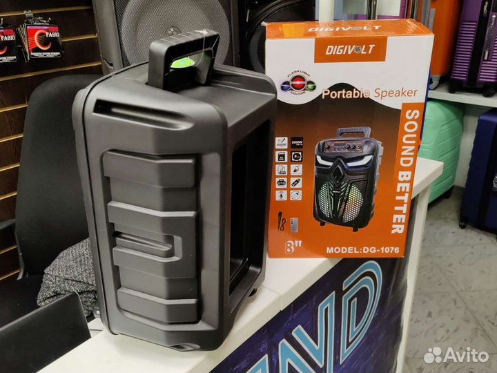 Большая портативная беспроводная колонка новая