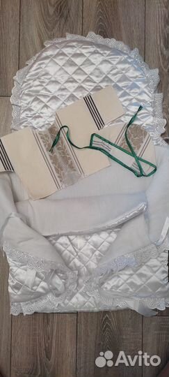 Стеганный на синтепоне атласный конверт на выписку