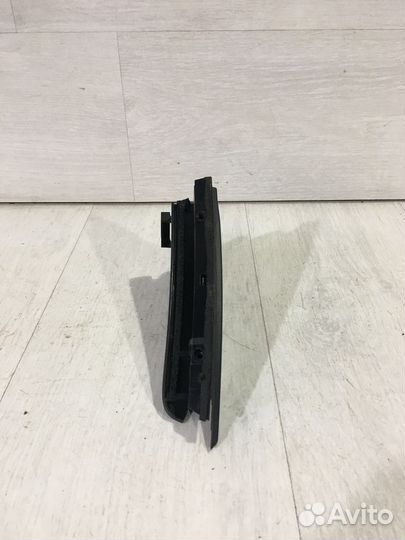 Уголок двери внутренний задн. лев. nissan almera G