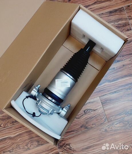 Левый задний пневмотический амортизатор порш 958