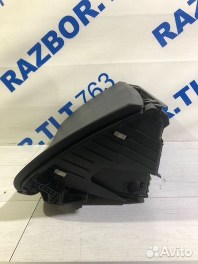 Бардачок KIA ceed JD 1.4 мт универсал