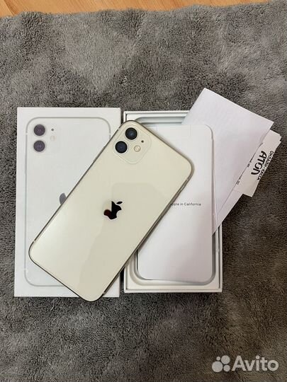 iPhone 11, 64 ГБ