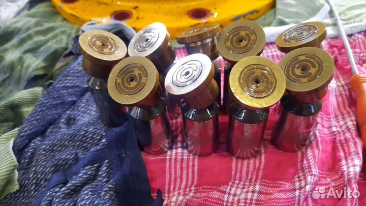 Редуктор поворота башни экскаватора JCB JS330NC