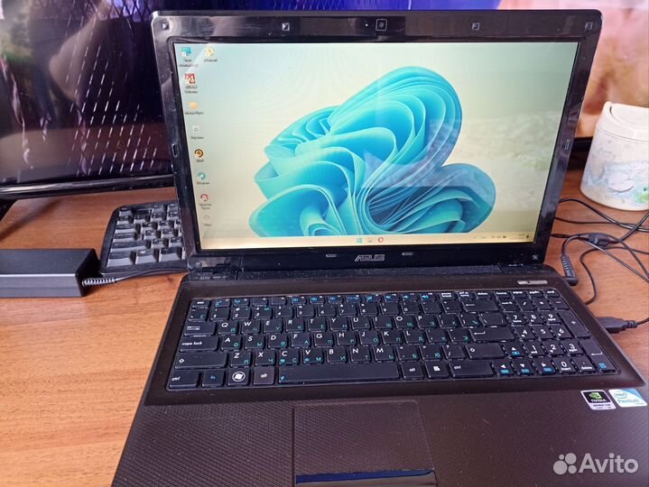 Ноутбук asus