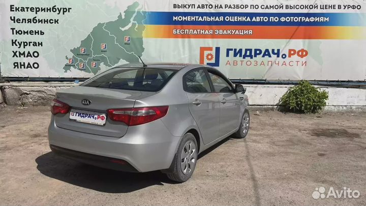 Обшивка стойки средней левой верхняя Kia Rio 3 (QB) 858304Y1008M