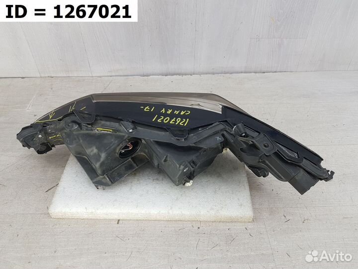 Фара правая Toyota Camry