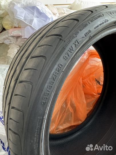 Delmax PerformPro 255/35 R20 97