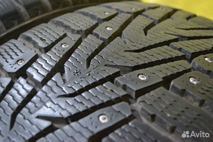 Nokian Tyres Hakkapeliitta 7 SUV 265/45 R21