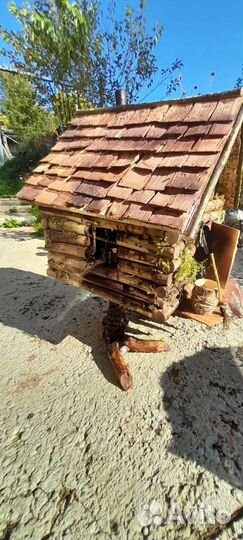 Избушка на ножках, декор для сада