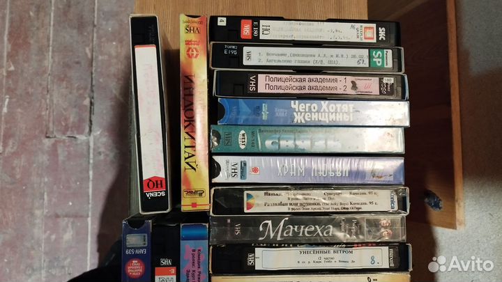 Видеокассеты с фильмами